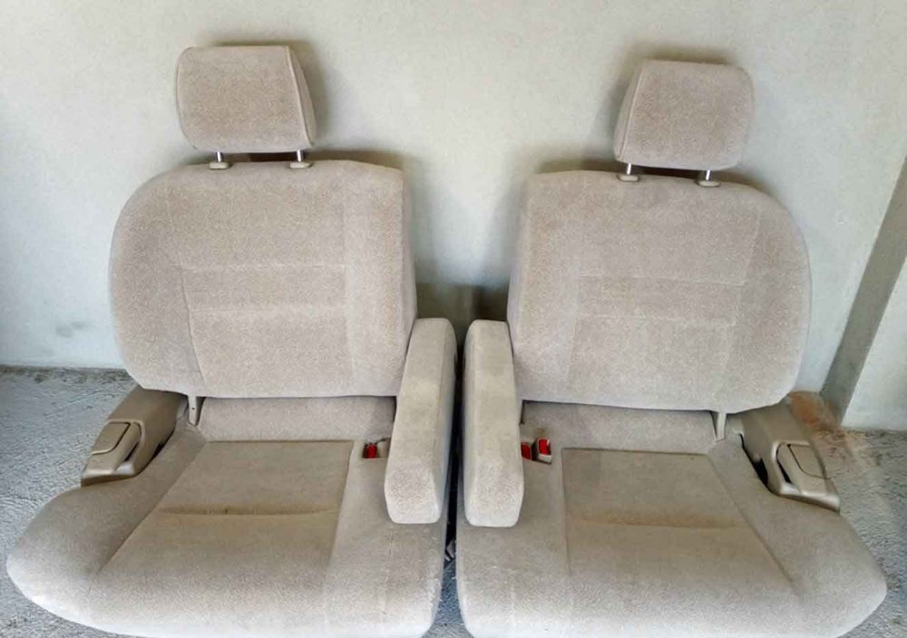 Toyota-alphard-2.jpg