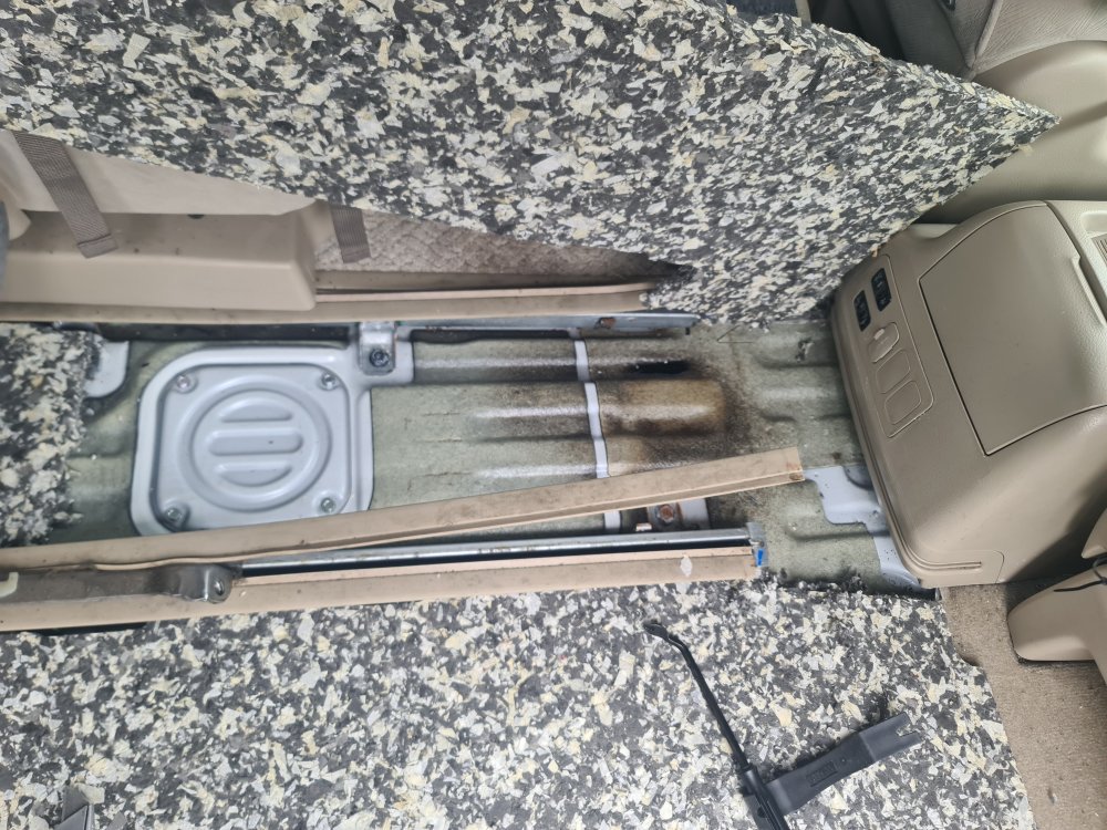 2-Underlay out - closeup.jpg